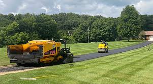 Best Gravel Driveway Installation  in Abingdon, IL